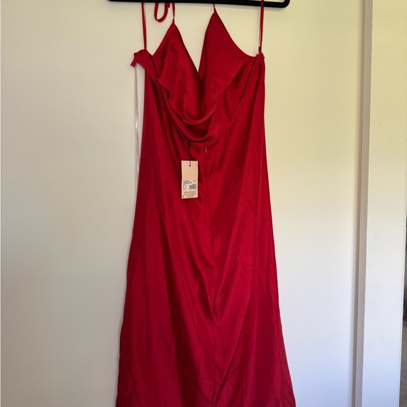 Elegant Vibrant Red Slip Dress - Picture 3 of 8